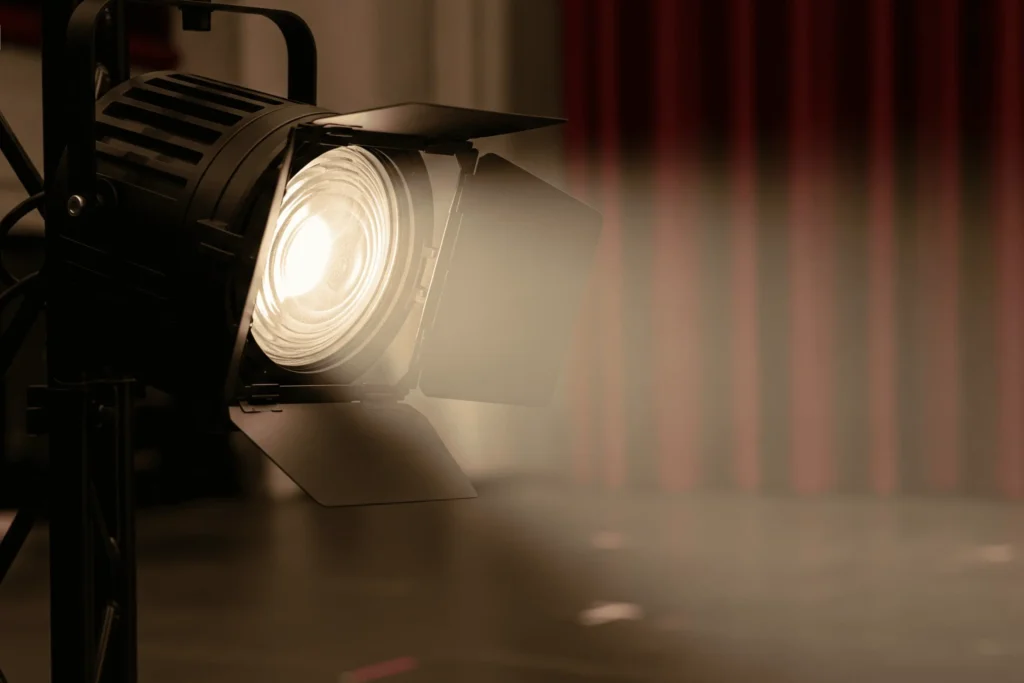 Lampu Sorot Panggung Apa Namanya